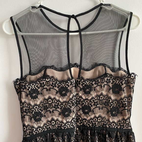 Lace Dress - Picture 3 of 3